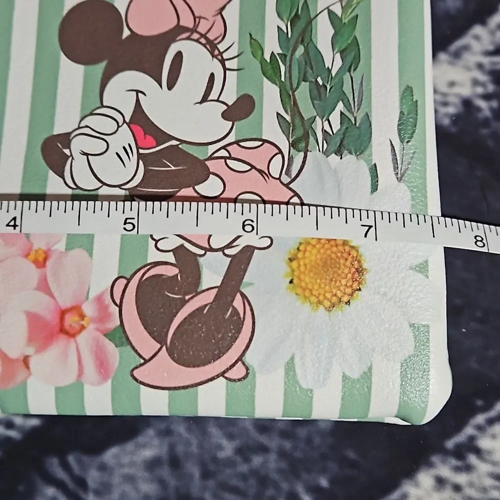 Disney 🎁 Minnie Mouse Floral and Green Striped Wrislet